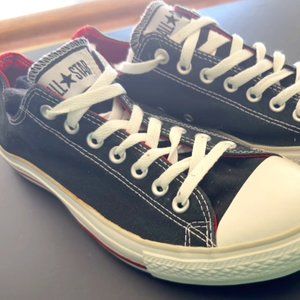 New Converse All Star Unisex Black and Red, Low tops -Mens 10.5 womens 12.5